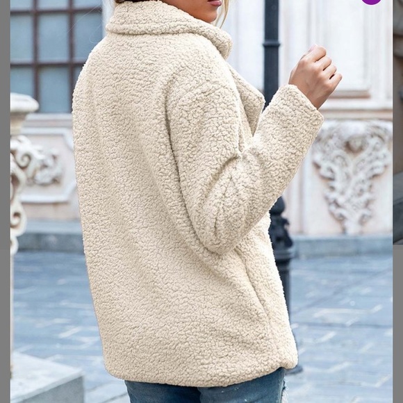 BNWT Beige Plush Peacoat - Picture 3 of 5